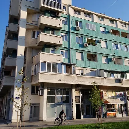 Gea 39 * ノヴィ・サド